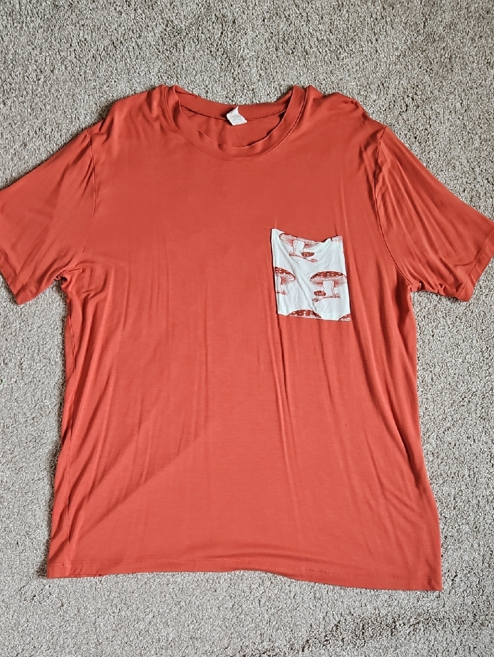 Kate Quinn Men’s XL Bamboo Tee Orange Mushroom Pocket Soft Casual Shirt